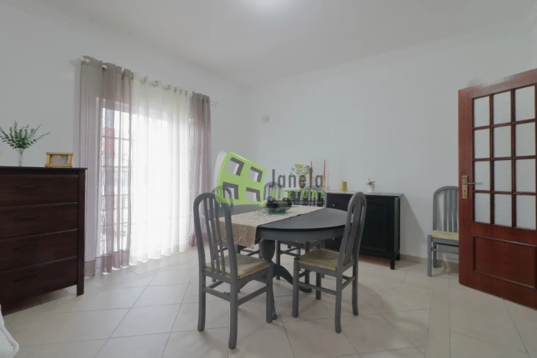 Moradia T5 para Venda em Fernao Ferro Foto 11