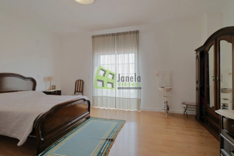 Moradia T5 para Venda em Fernao Ferro Foto 16