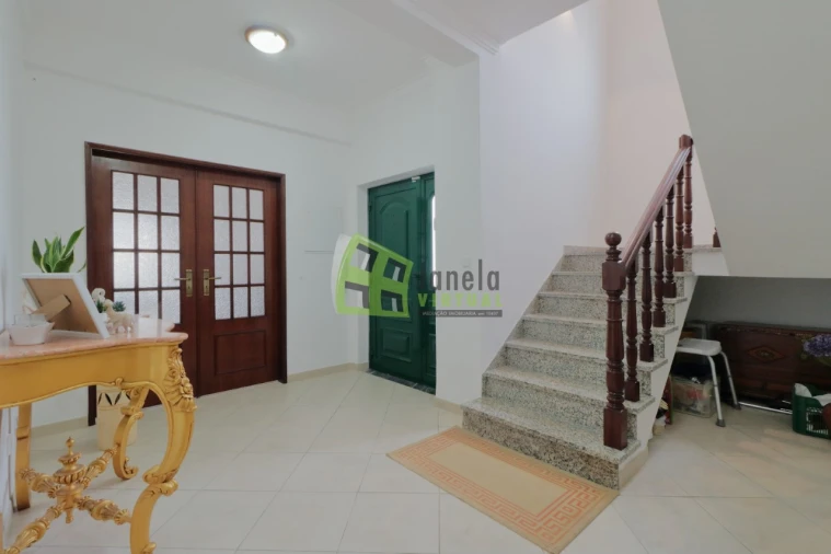 Moradia T5 para Venda em Fernao Ferro Foto 17