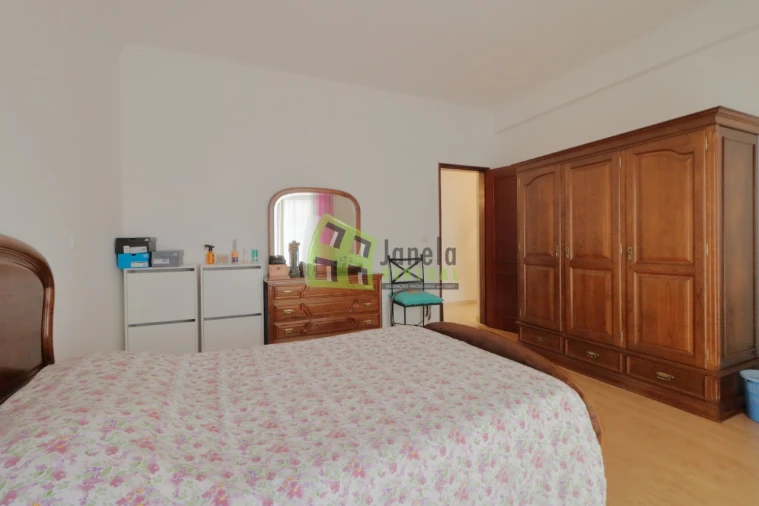 Moradia T5 para Venda em Fernao Ferro Foto 29