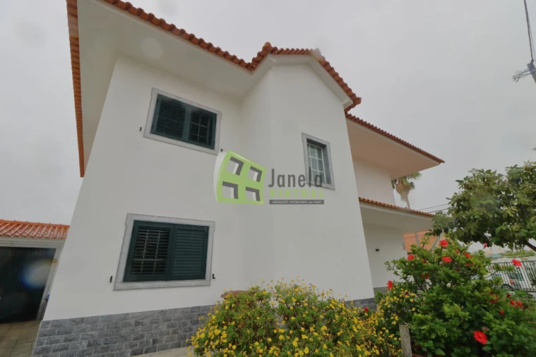 Moradia T5 para Venda em Fernao Ferro Foto 32