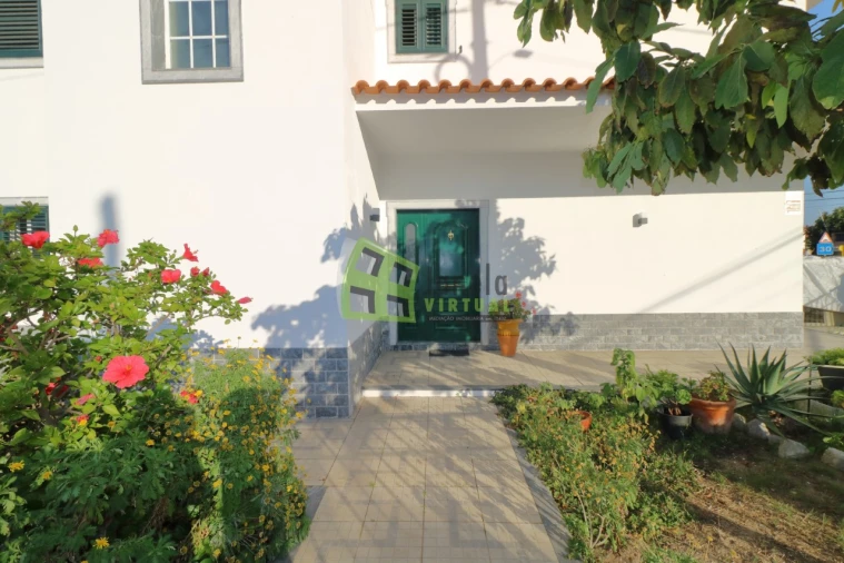 Moradia T5 para Venda em Fernao Ferro Foto 39