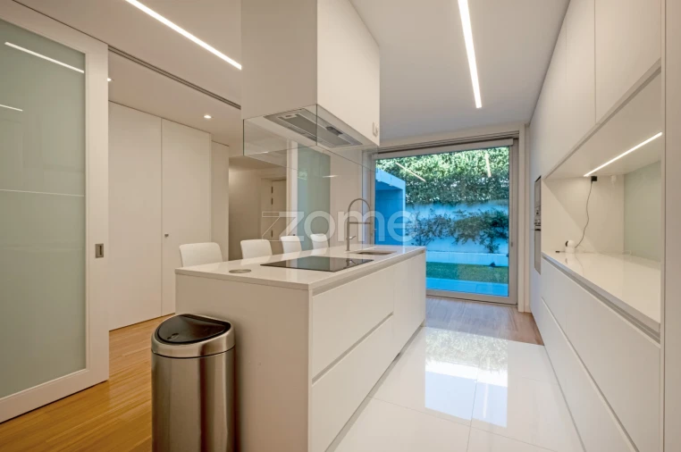 Moradia T6 para Venda em Aldoar, Foz do Douro e Nevogilde Foto 6