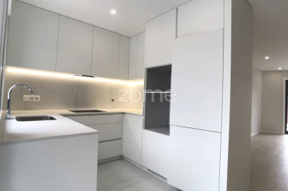 Apartamento T3 para Venda em Póvoa de Varzim, Beiriz e Argivai