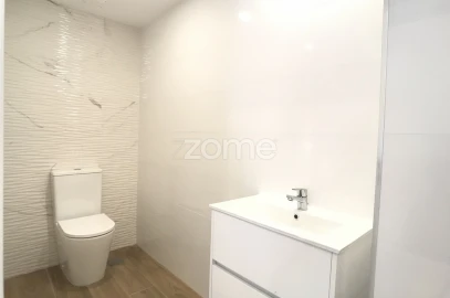 Apartamento T3 para Venda em Póvoa de Varzim, Beiriz e Argivai