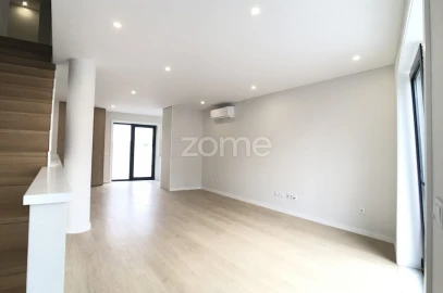 Apartamento T3 para Venda em Póvoa de Varzim, Beiriz e Argivai
