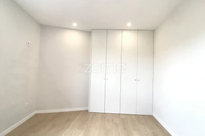 Apartamento T3 para Venda em Póvoa de Varzim, Beiriz e Argivai