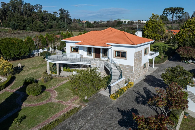 Quinta T4 para Venda em Penafiel Foto 4