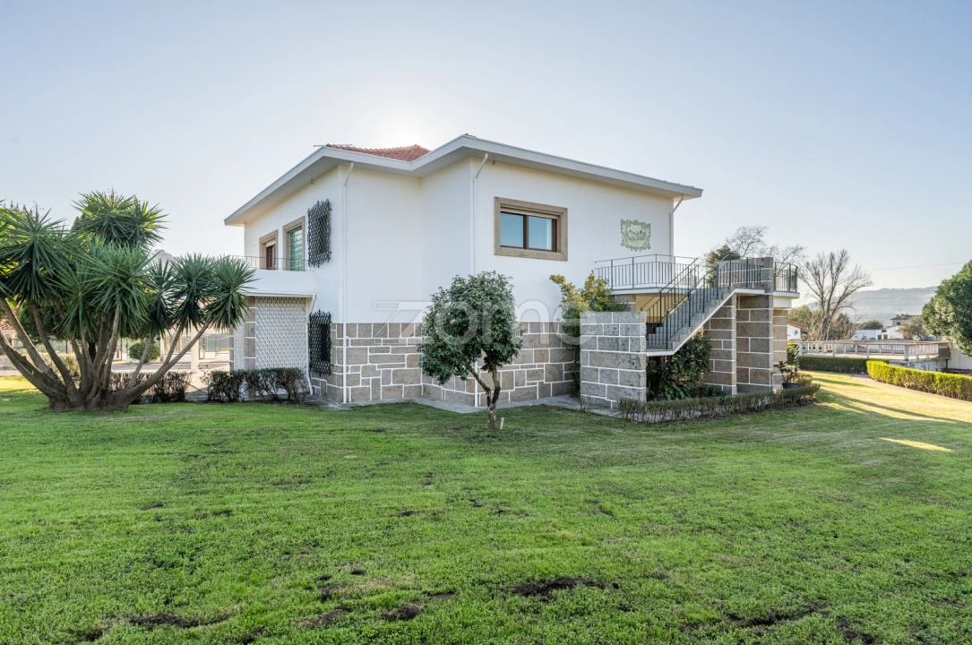 Quinta T4 para Venda em Penafiel Foto 21