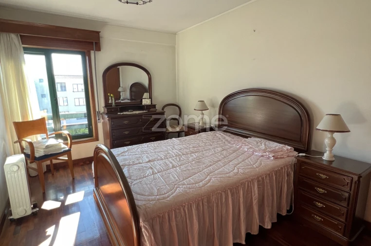 Apartamento T2 para Arrendamento em São Mamede de Infesta e Senhora da Hora Foto 17