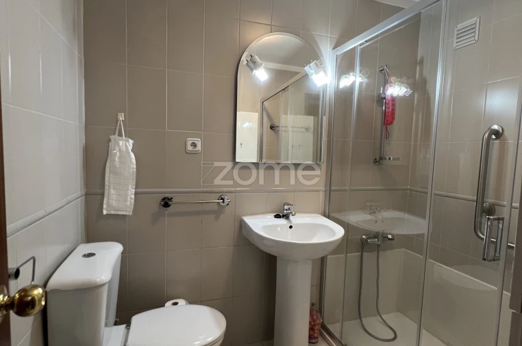 Apartamento T2 para Arrendamento em São Mamede de Infesta e Senhora da Hora Foto 18