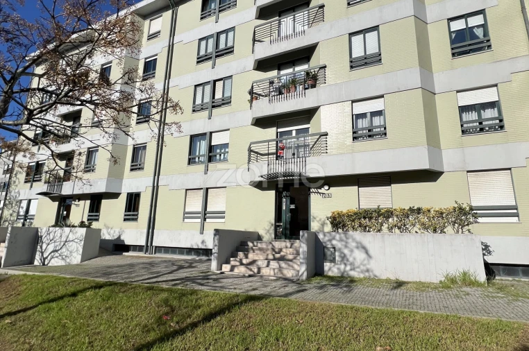 Apartamento T2 para Arrendamento em São Mamede de Infesta e Senhora da Hora Foto 2