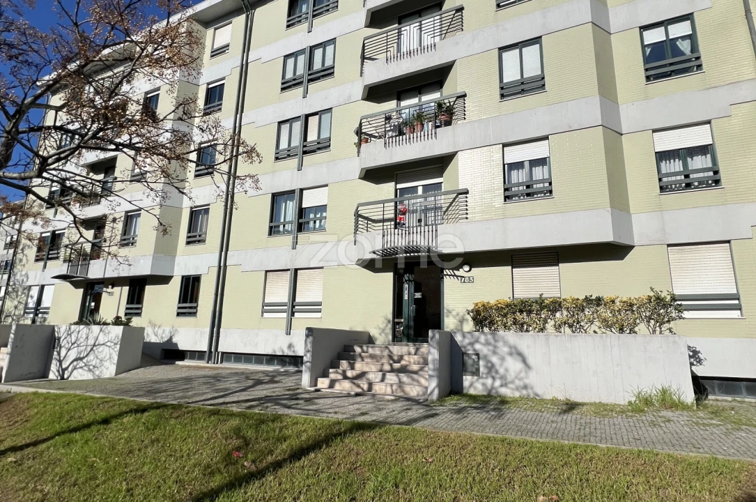 Apartamento T2 para Arrendamento em São Mamede de Infesta e Senhora da Hora Foto 2