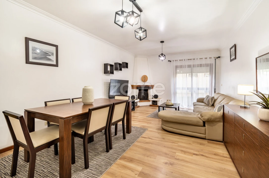 Apartamento T2 para Venda em Rio Tinto Foto 2