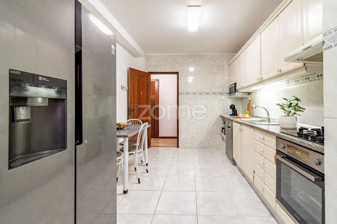 Apartamento T2 para Venda em Rio Tinto Foto 22