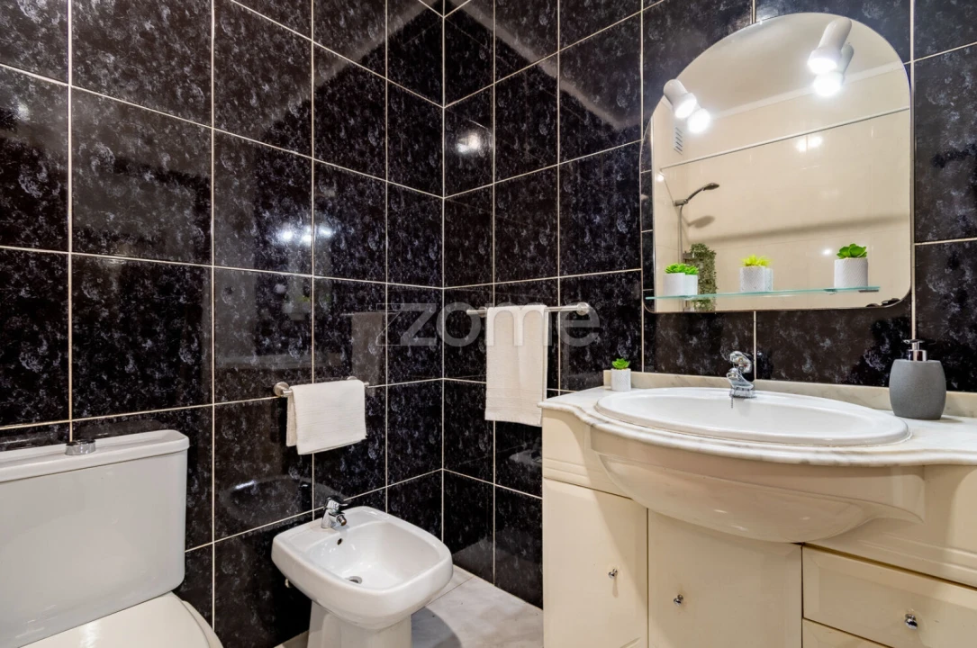 Apartamento T2 para Venda em Rio Tinto Foto 28