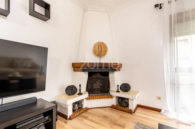 Apartamento T2 para Venda em Rio Tinto Foto 3