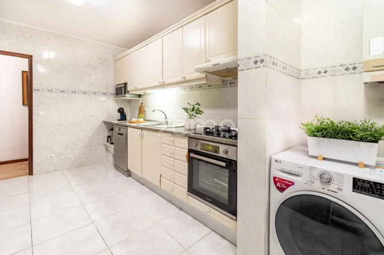 Apartamento T2 para Venda em Rio Tinto Foto 21