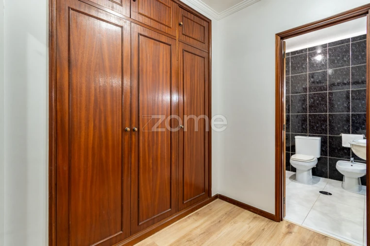 Apartamento T2 para Venda em Rio Tinto Foto 26