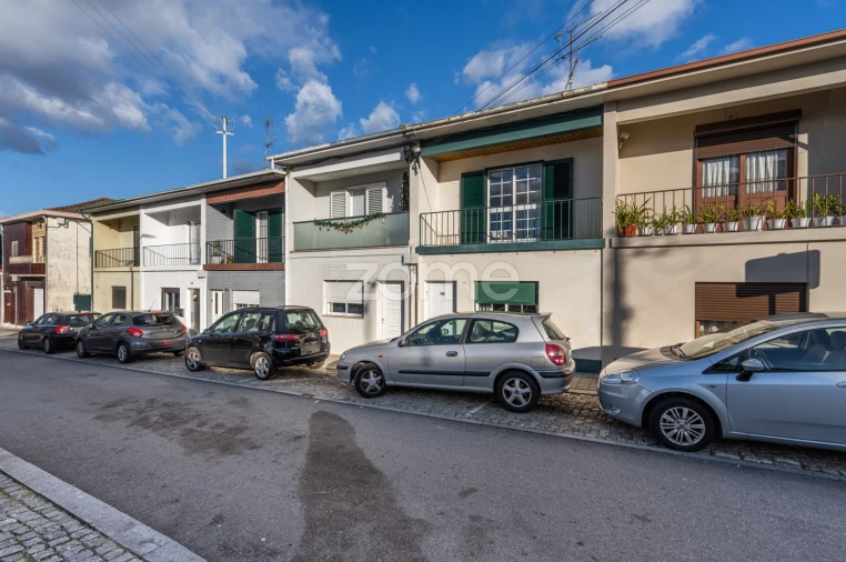 Moradia T3 para Venda em Gondomar (São Cosme), Valbom e Jovim Foto 1