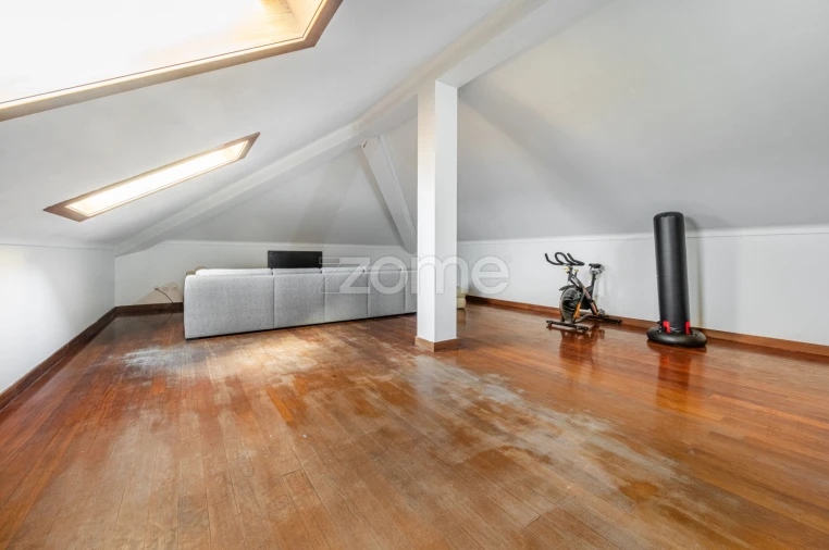 Moradia T4 para Venda em Loureiro Foto 34