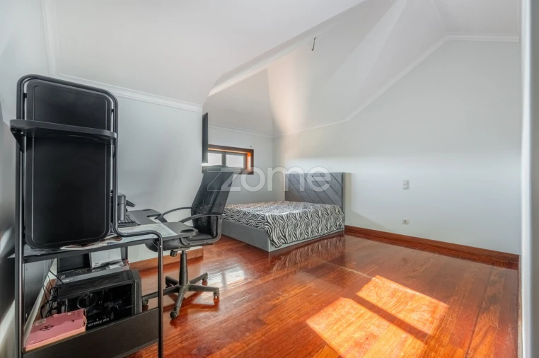 Moradia T4 para Venda em Loureiro Foto 30