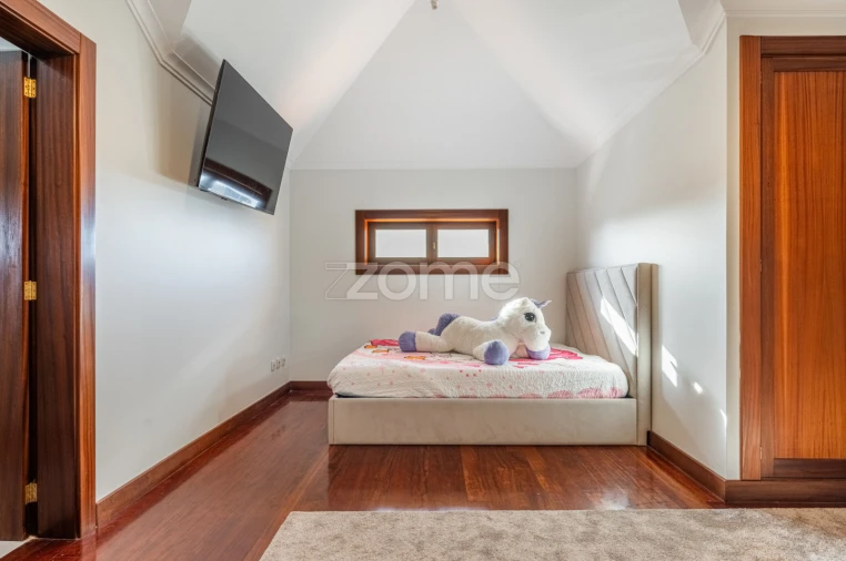 Moradia T4 para Venda em Loureiro Foto 27