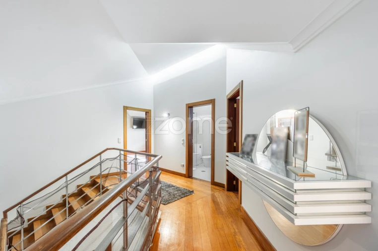 Moradia T4 para Venda em Loureiro Foto 25