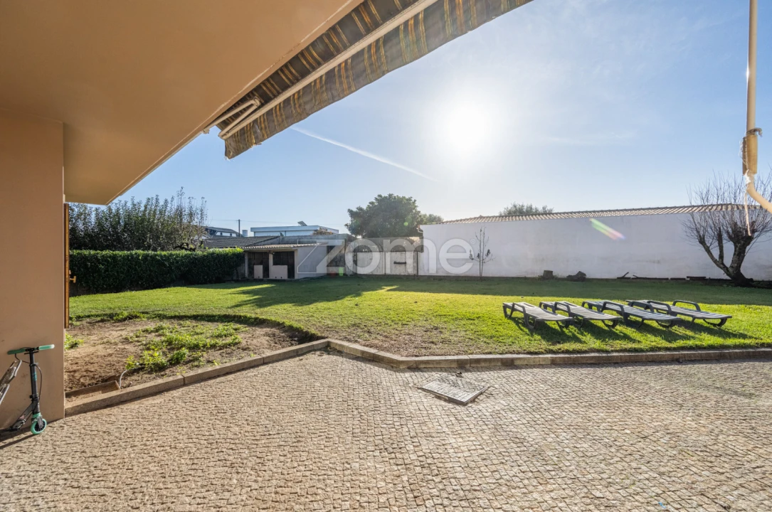 Moradia T4 para Venda em Loureiro Foto 37