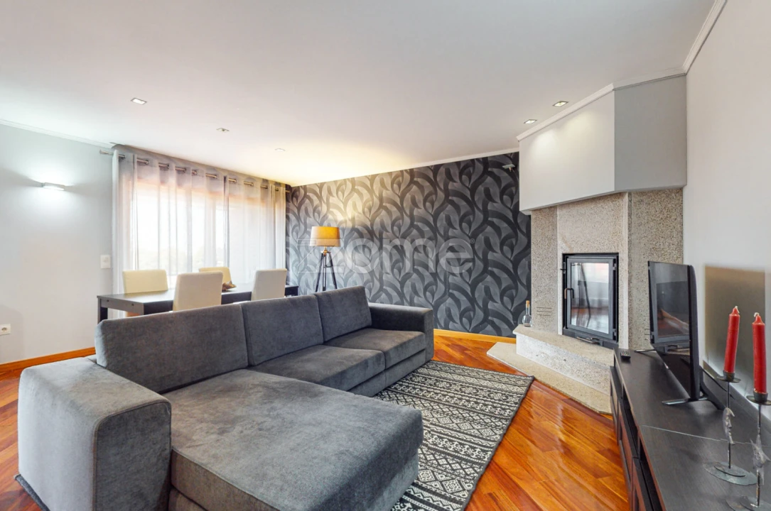 Apartamento T2 para Arrendamento em Santa Marinha e São Pedro da Afurada Foto 1