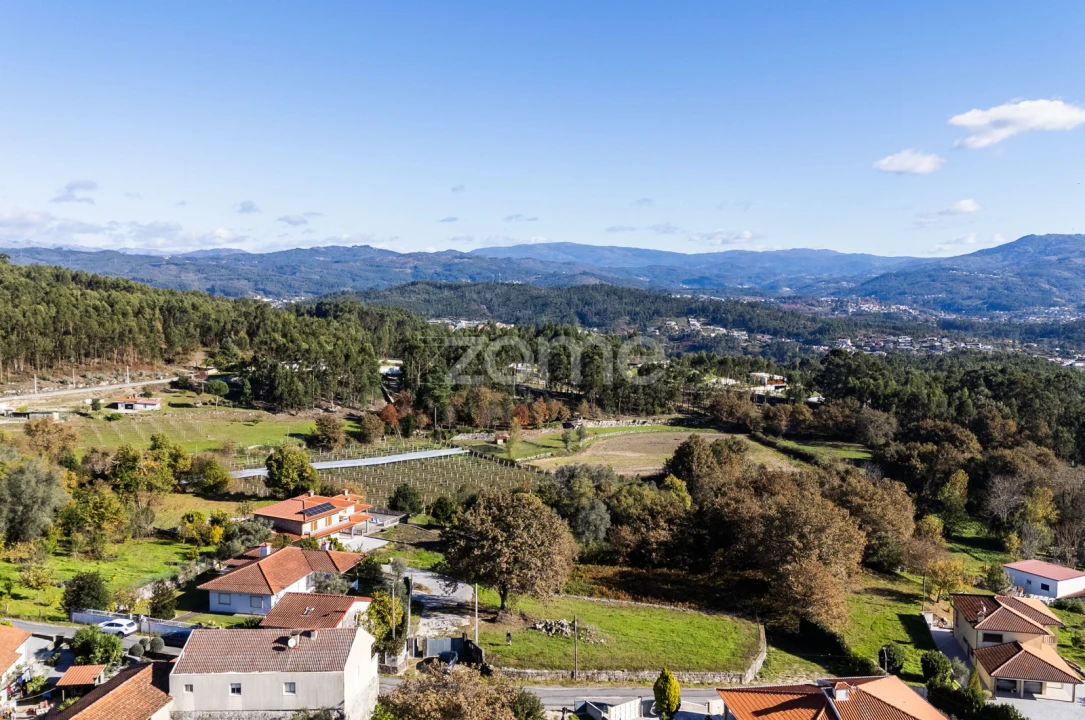 Terreno para Venda em Campos e Louredo Foto 17