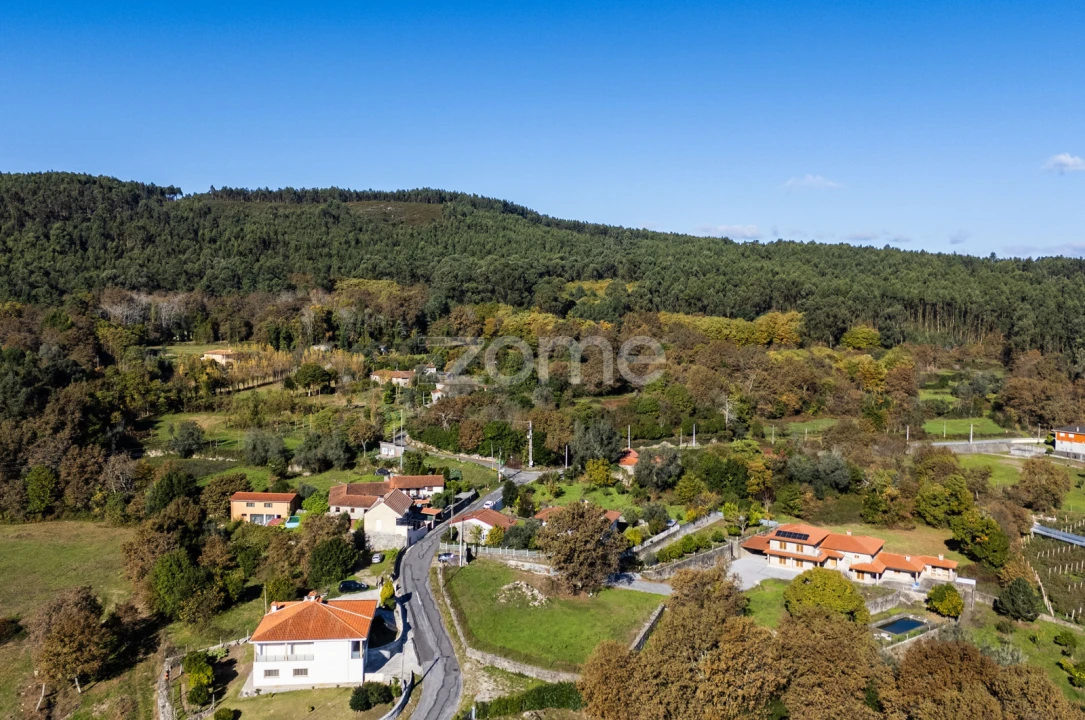 Terreno para Venda em Campos e Louredo Foto 18