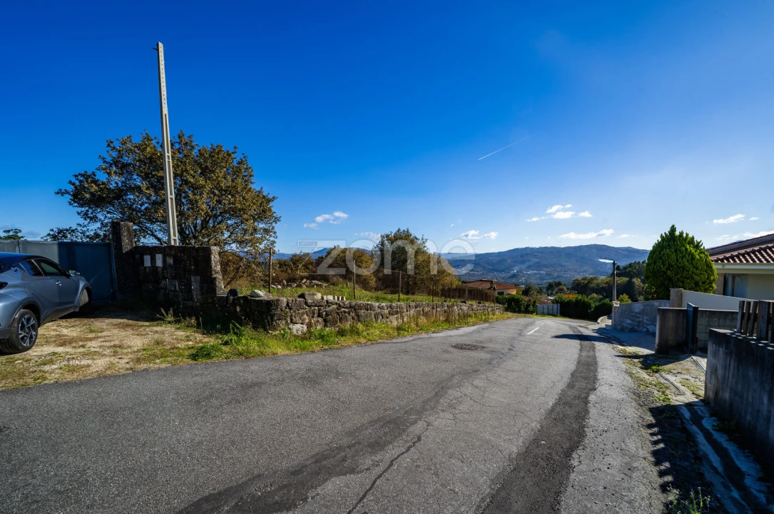 Terreno para Venda em Campos e Louredo Foto 5