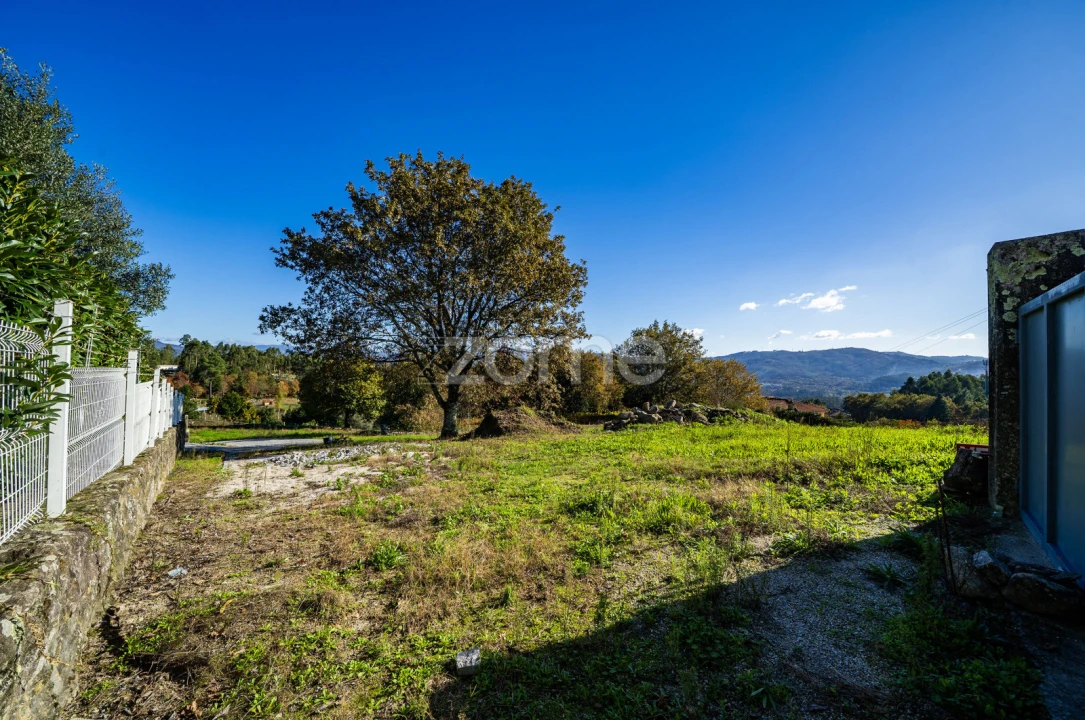 Terreno para Venda em Campos e Louredo Foto 7