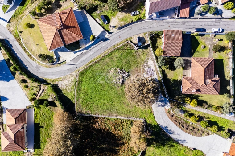 Terreno para Venda em Campos e Louredo Foto 23