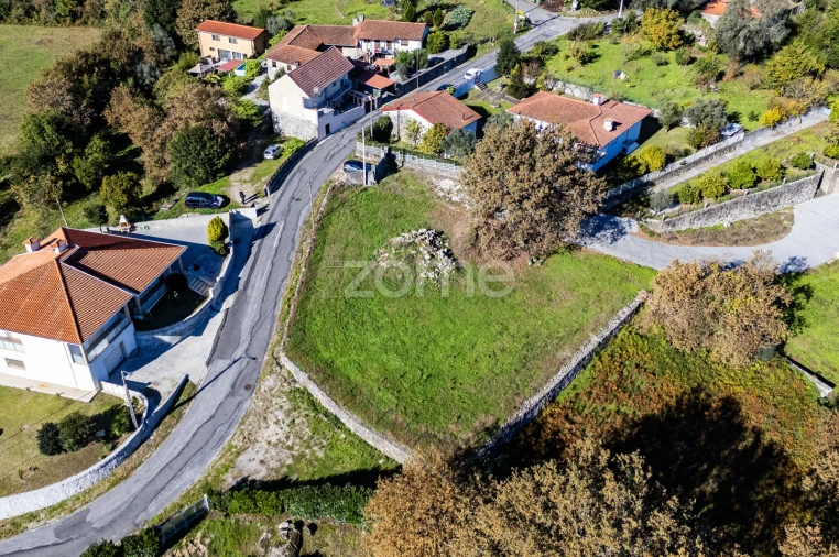 Terreno para Venda em Campos e Louredo Foto 4