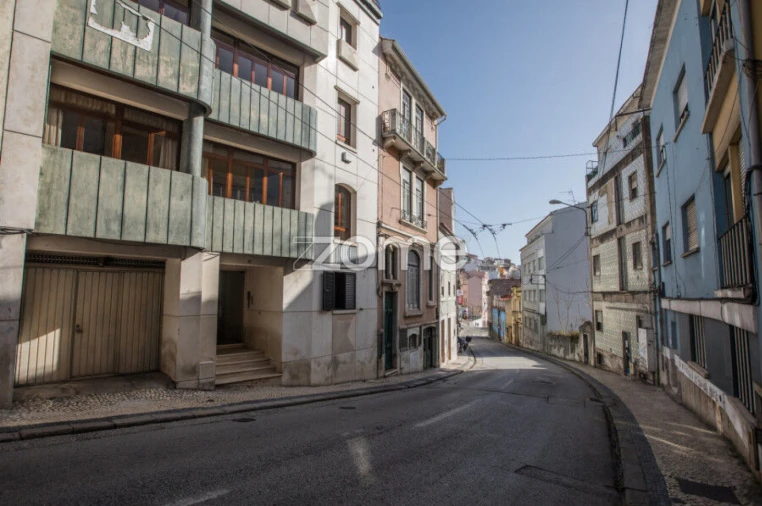 Apartamento T3 para Arrendamento em Sé Nova, Santa Cruz, Almedina e São Bartolomeu Foto 22