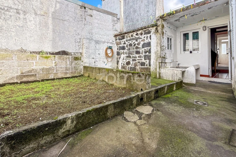 Moradia T2 para Venda em Maia Foto 14