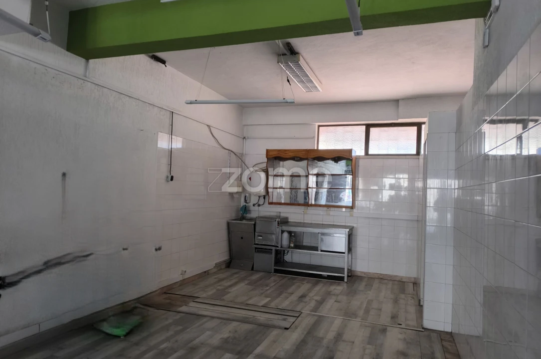 Negócio para Arrendamento em Carnide Foto 4