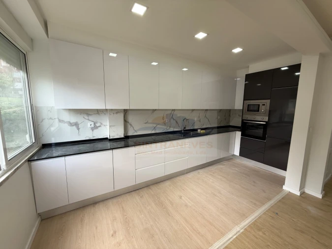 Apartamento T3 para Venda em Águas Livres Foto 3