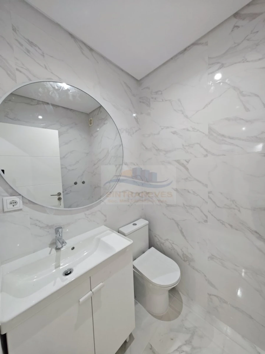 Apartamento T3 para Venda em Águas Livres Foto 5