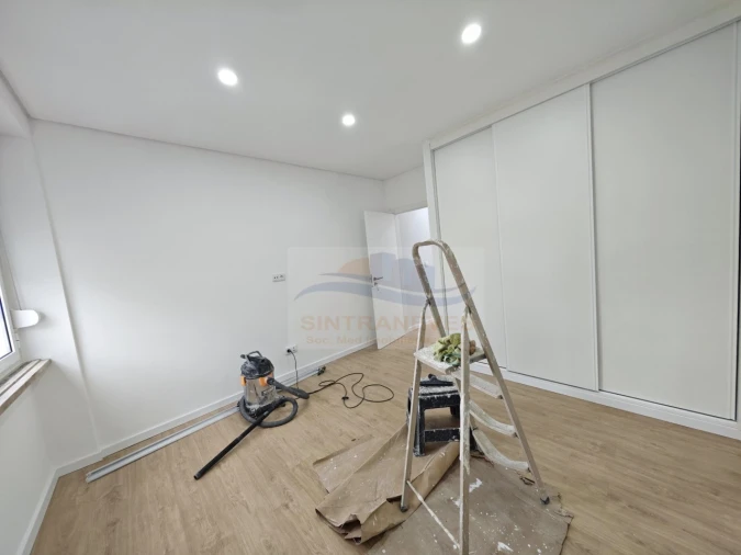 Apartamento T3 para Venda em Águas Livres Foto 7