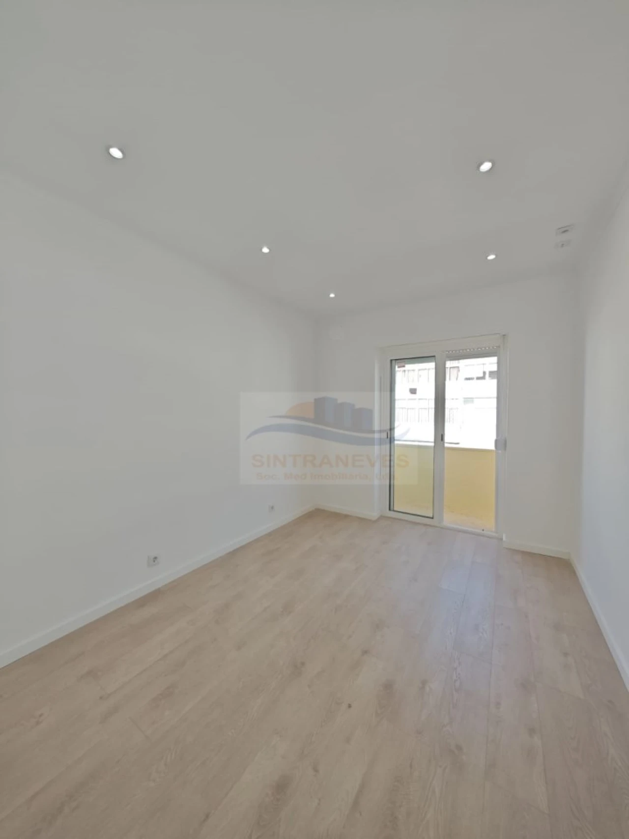 Apartamento T3 para Venda em Falagueira-Venda Nova Foto 9