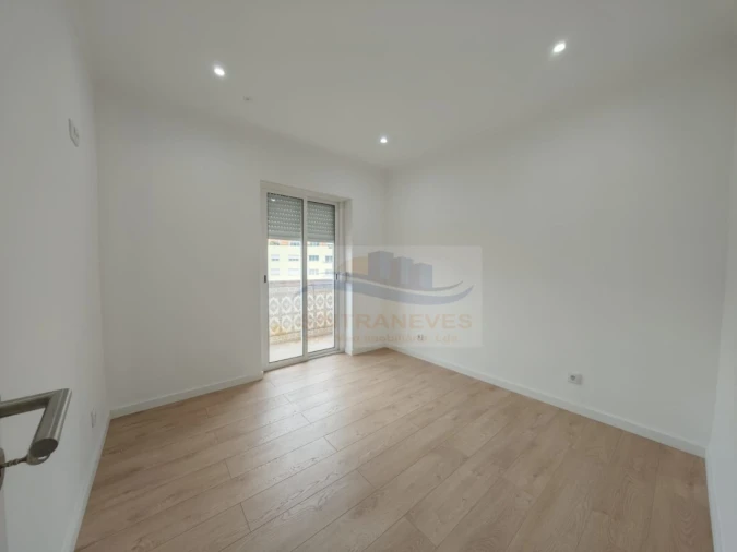Apartamento T3 para Venda em Falagueira-Venda Nova Foto 8