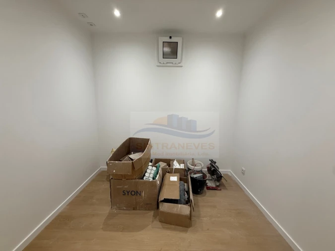 Apartamento T3 para Venda em Venteira Foto 5