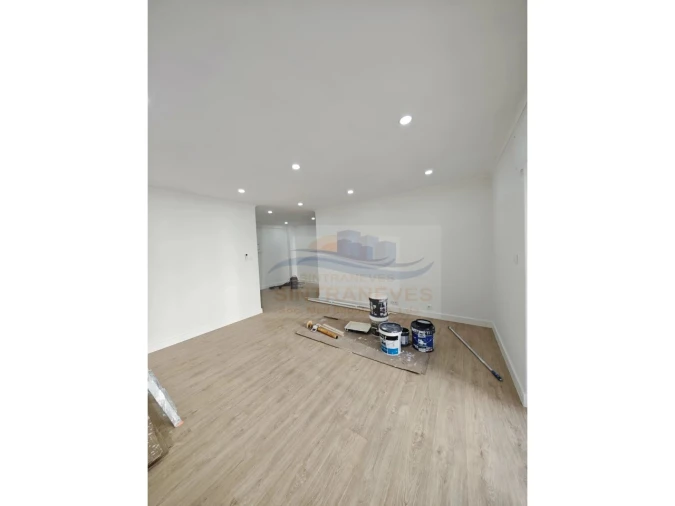 Apartamento T3 para Venda em Queluz e Belas Foto 2