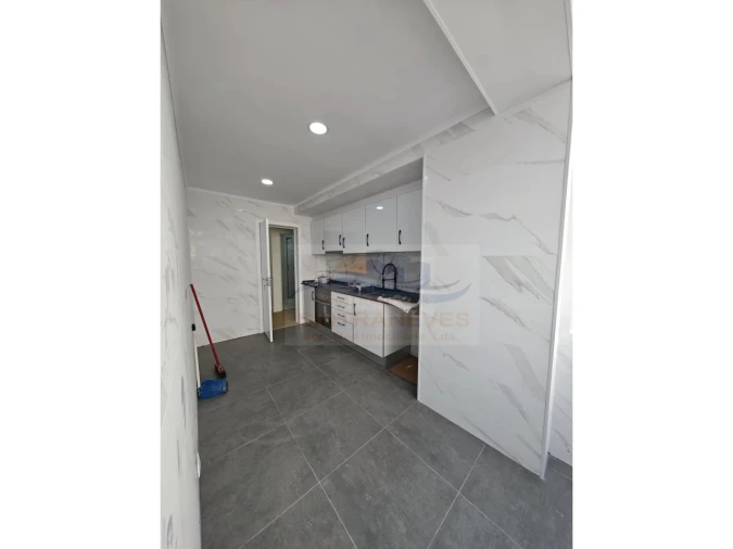 Apartamento T3 para Venda em Queluz e Belas