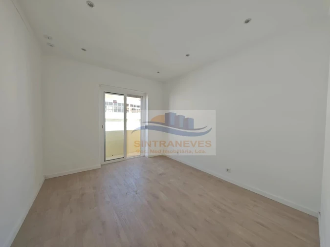 Apartamento T3 para Venda em Queluz e Belas Foto 11