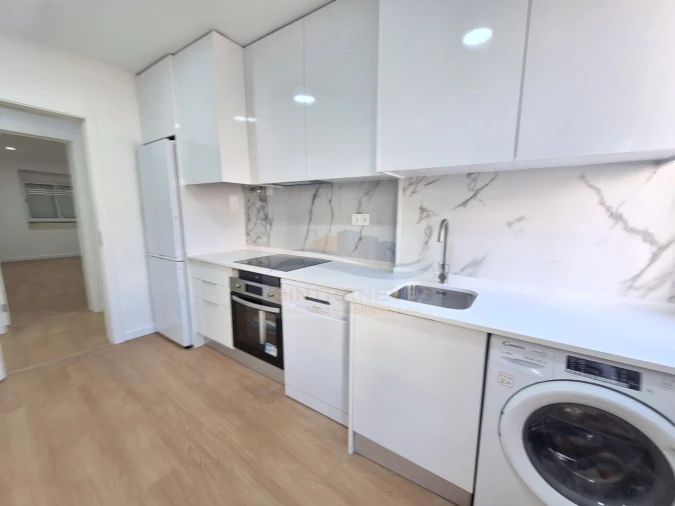 Apartamento T2 para Venda em Venteira Foto 3