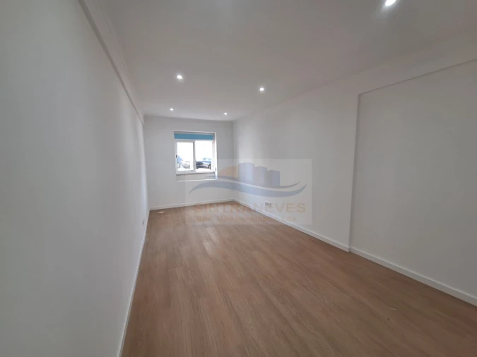 Apartamento T2 para Venda em Venteira Foto 12